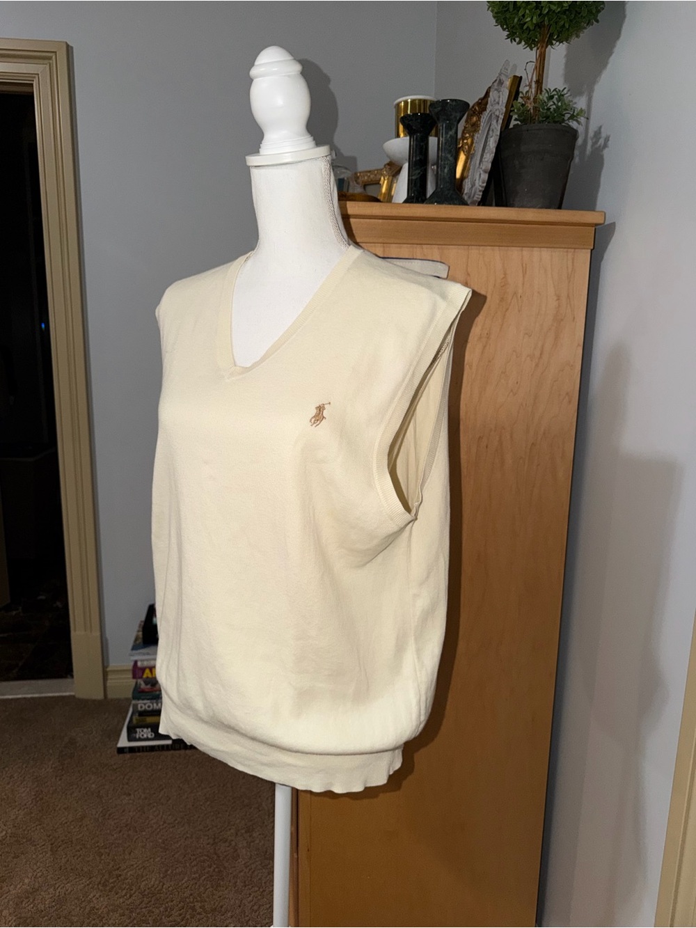 Ralph Lauren Cream V-Neck Sleeveless Sweater Vest Size Large